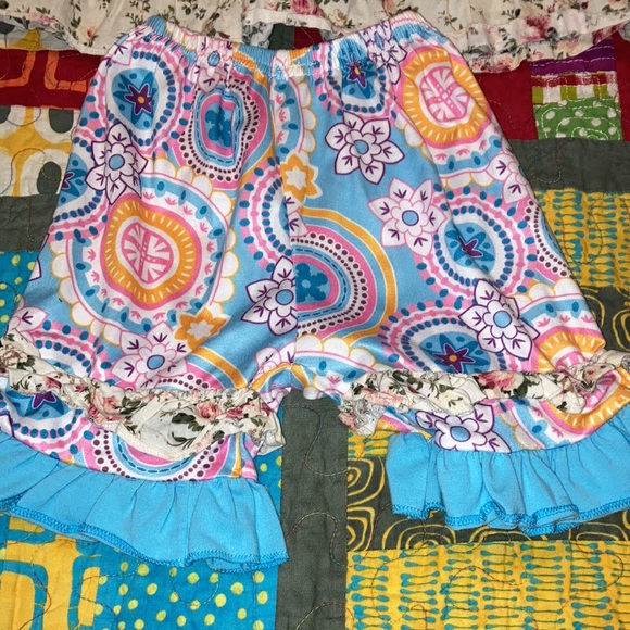 Girls two piece Bermuda outfit - Picture 2 of 5